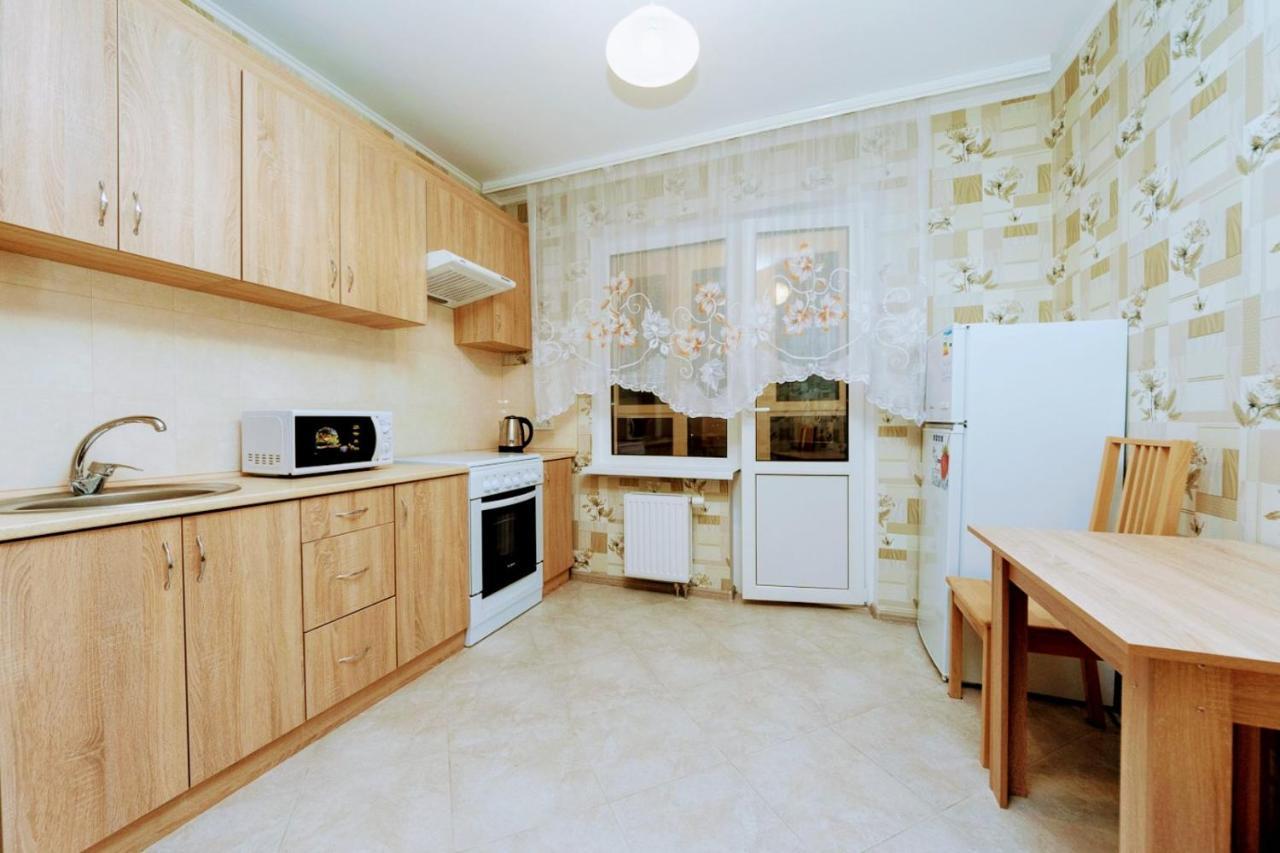 Новая Квартира На Метро Осокорки, Позняки Kiew Exterior foto